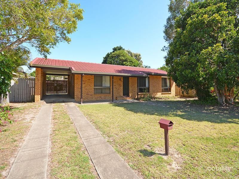 11 Richard St, Urangan, QLD 4655