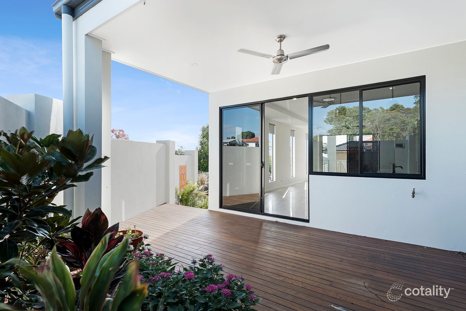 4/9 Health Pl, Murarrie, QLD 4172