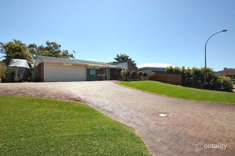 11 Willowcreek Mews, Woodvale, WA 6026