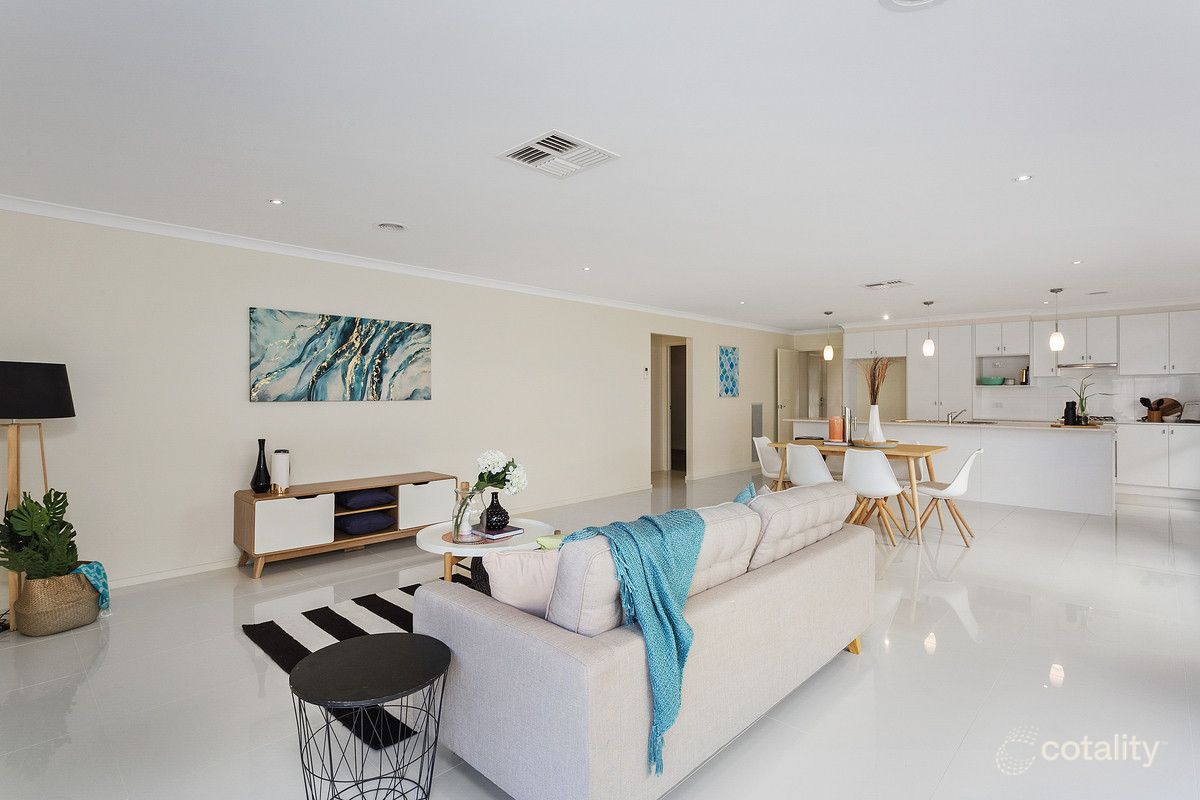 28 Handbury Way, Forde, ACT 2914