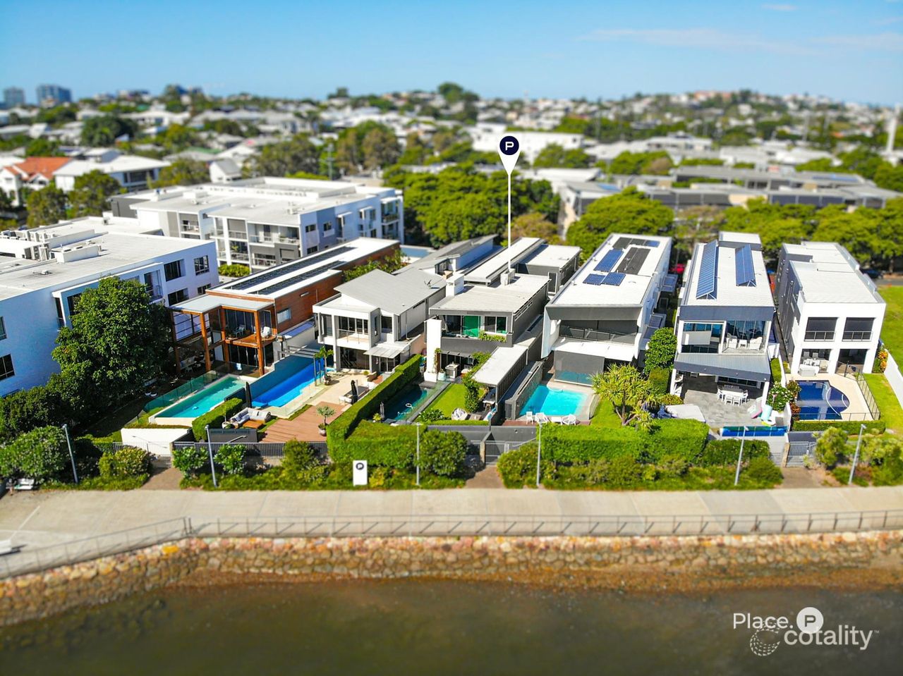 11 Addison Ave, Bulimba, QLD 4171