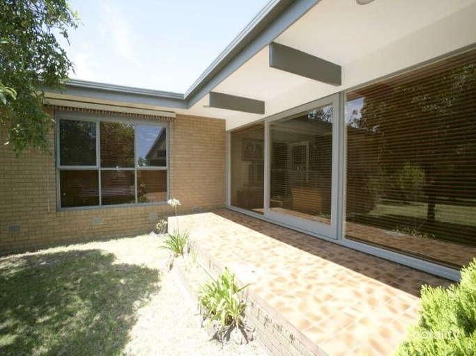 19 Pratt Ave, Frankston South, VIC 3199