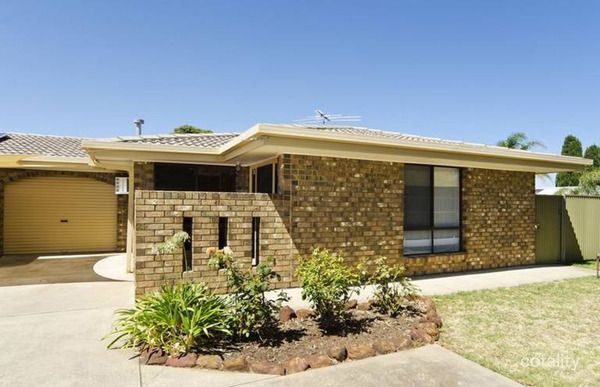 2/82 Beacon Cres, Seaford, SA 5169