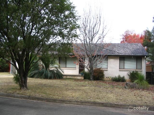 8 Bowes Ave, South Penrith, NSW 2750