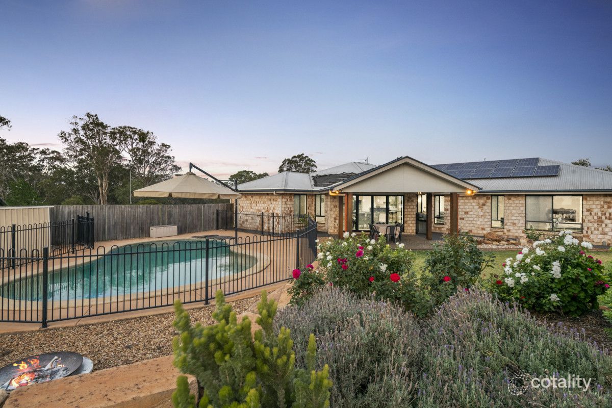 9 Holly Ave, Highfields, QLD 4352