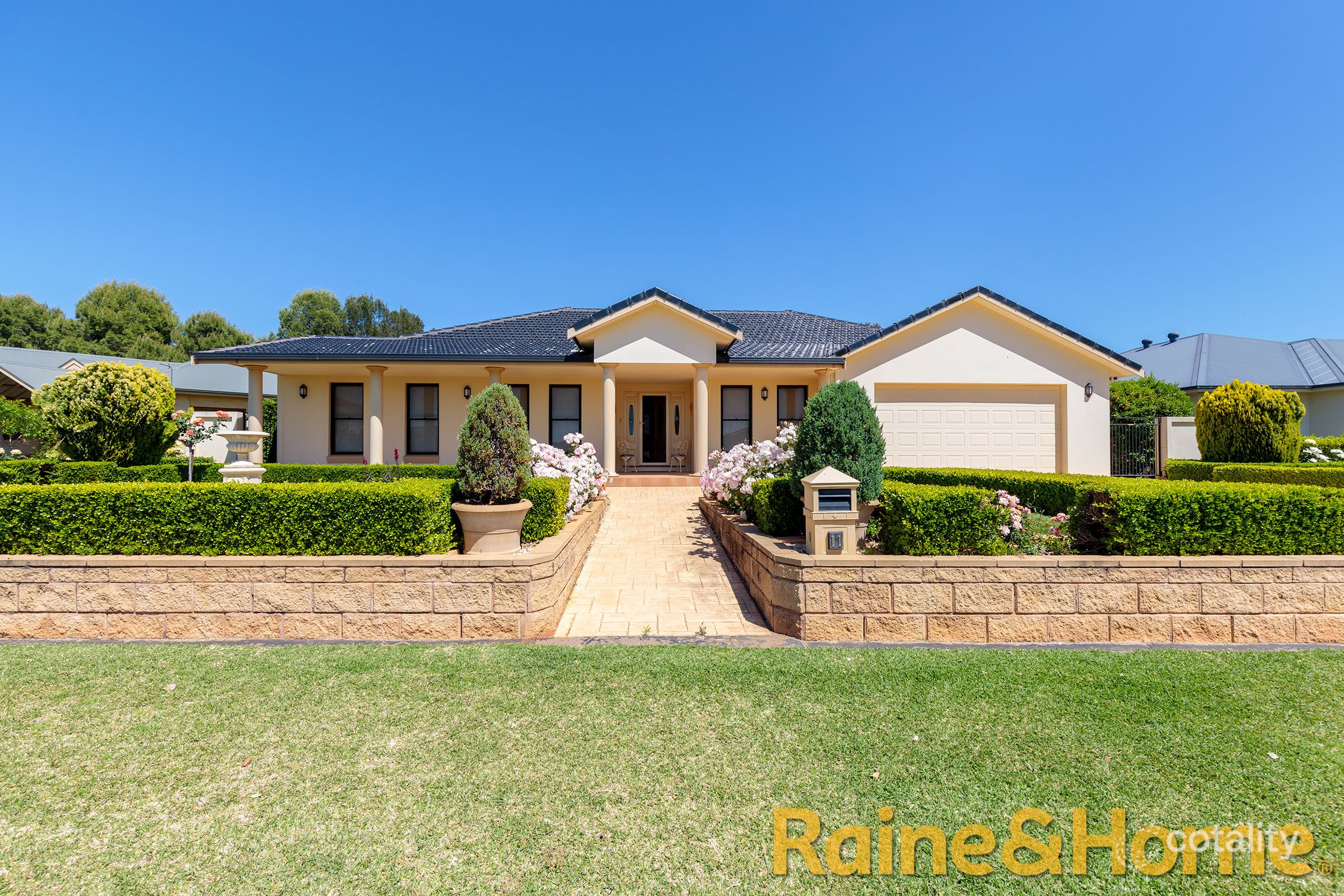 11 Englewood Ave, Dubbo, NSW 2830