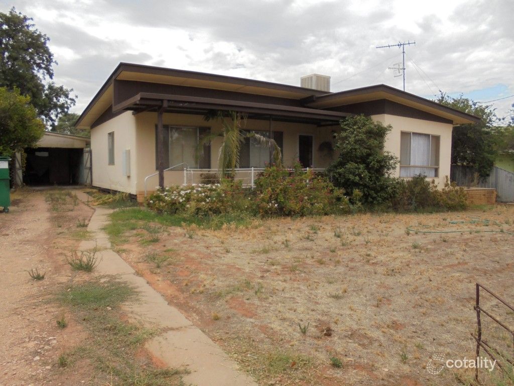 34 Leonora St, Robinvale, VIC 3549