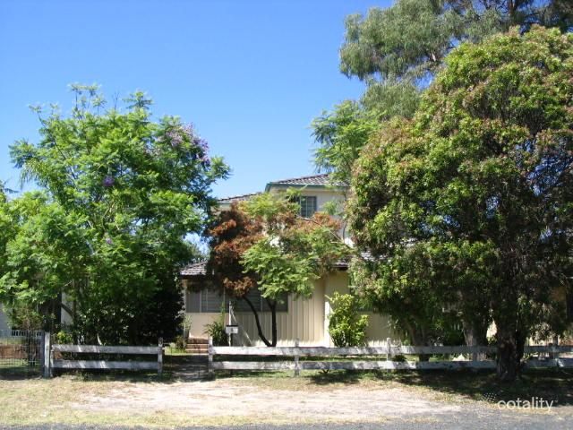 8 Mackenzie Ave, Woy Woy, NSW 2256