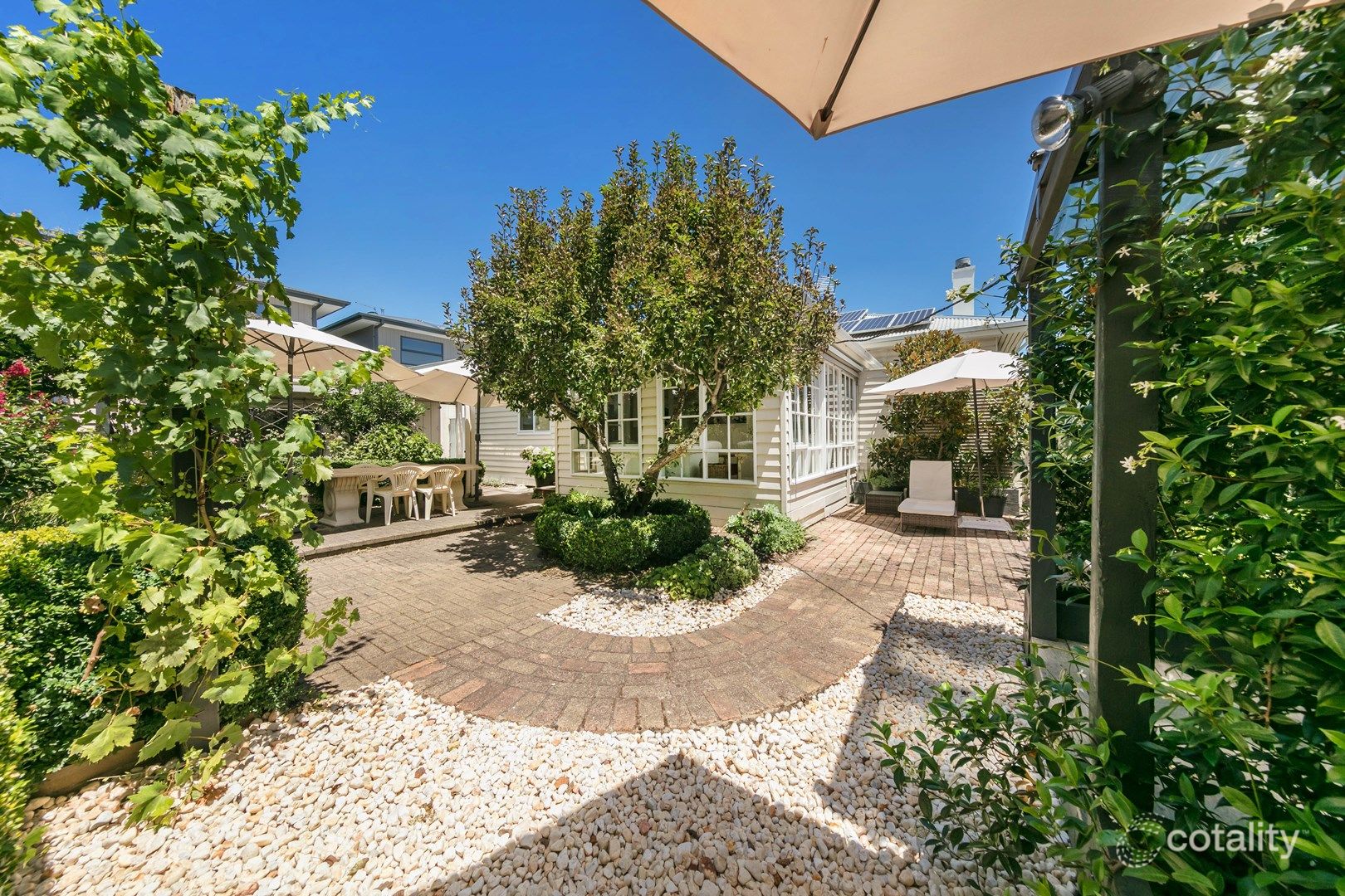 1a Beatty Pde, Mornington, VIC 3931