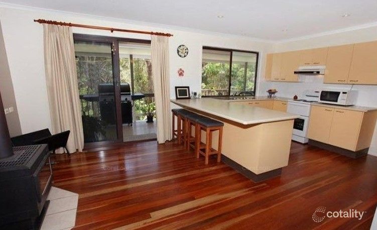 17 Spring Myrtle Ave, Nambour, QLD 4560