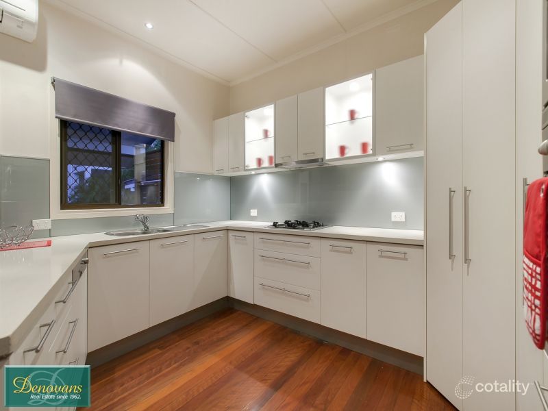 15 Glen Holm St, Mitchelton, QLD 4053