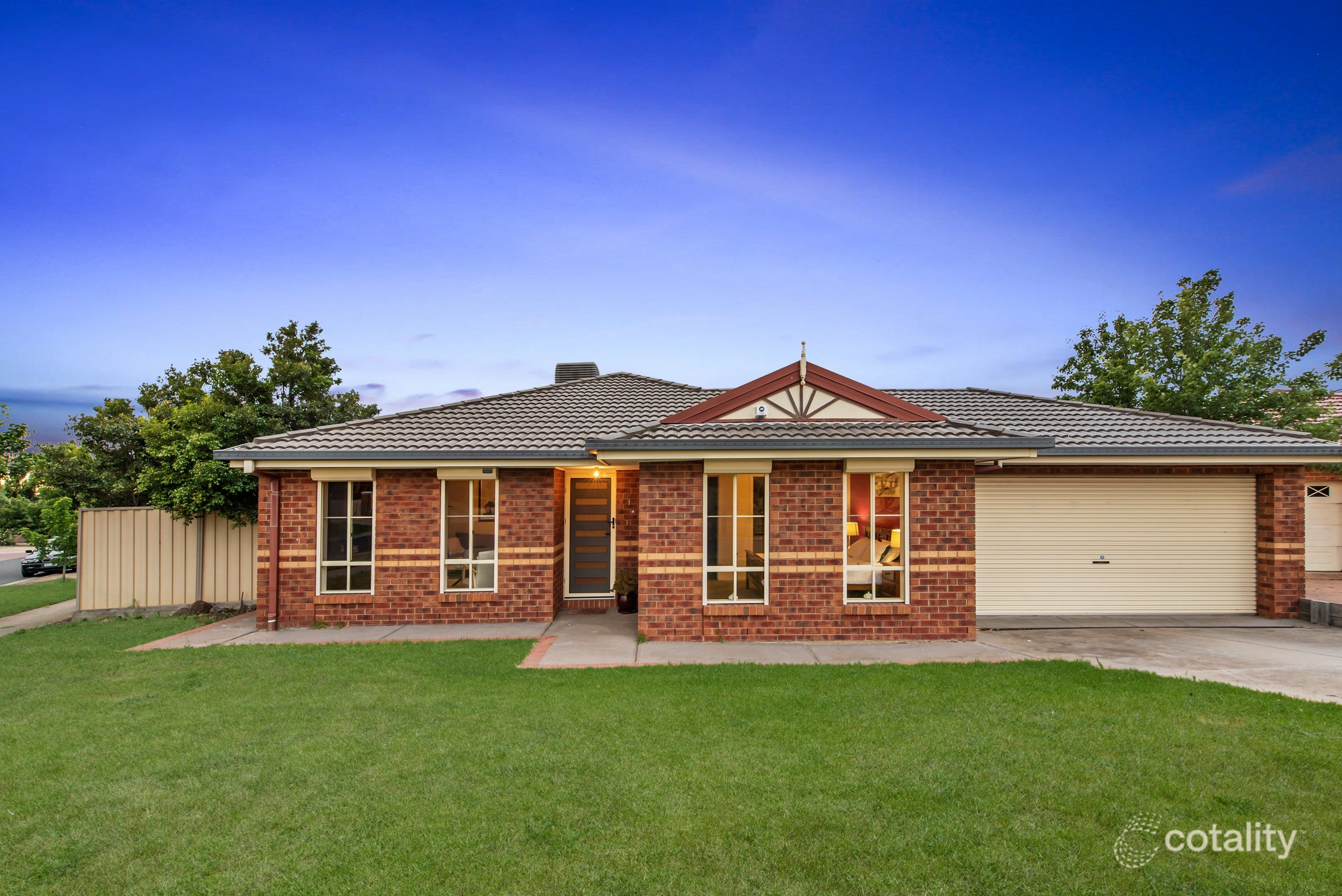1 Stadan Pl, Hillside, VIC 3037