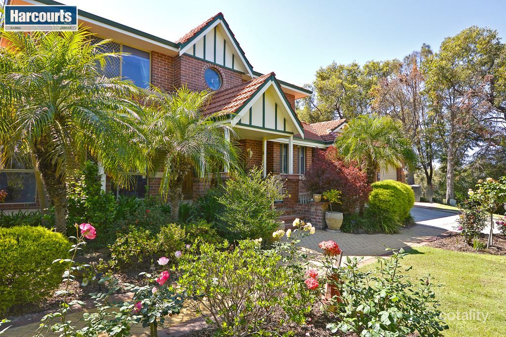 33 Moondyne Trl, Gnangara, WA 6077