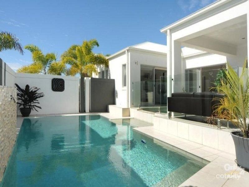 2 Crestview Dr, Peregian Springs, QLD 4573