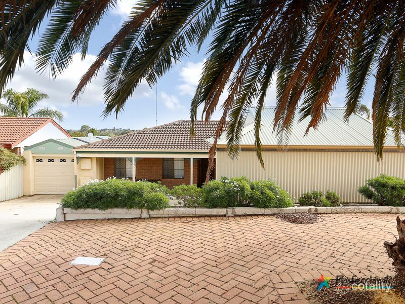 15 Giralt Rd, Marangaroo, WA 6064