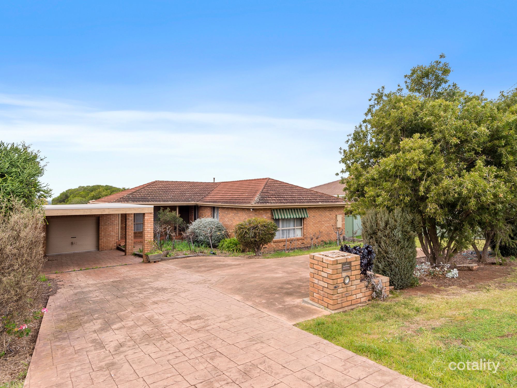 24 Moore St, Maddingley, VIC 3340