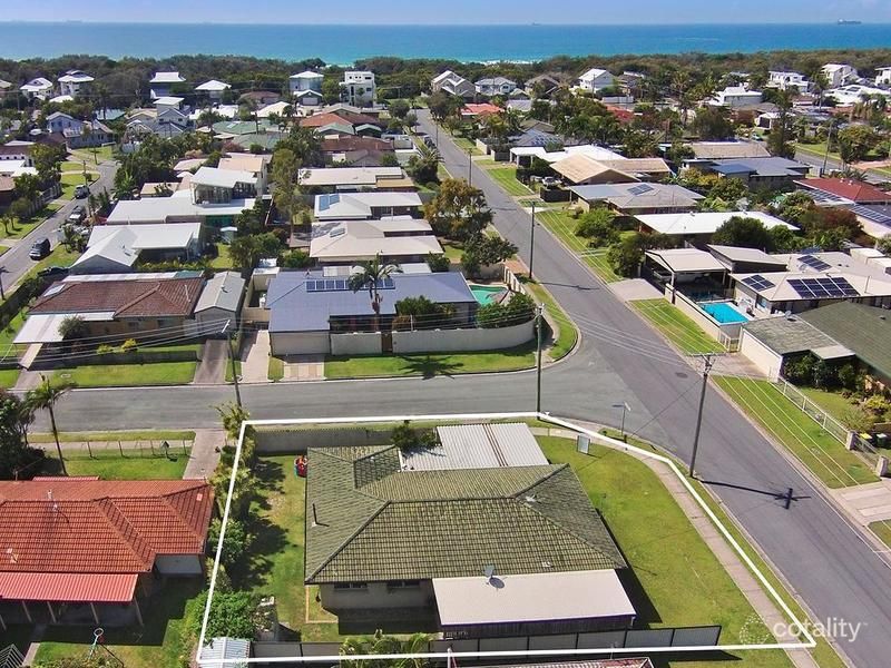 19 Napalle St, Warana, QLD 4575