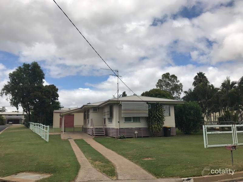 33 Kennedy Dr, Moranbah, QLD 4744