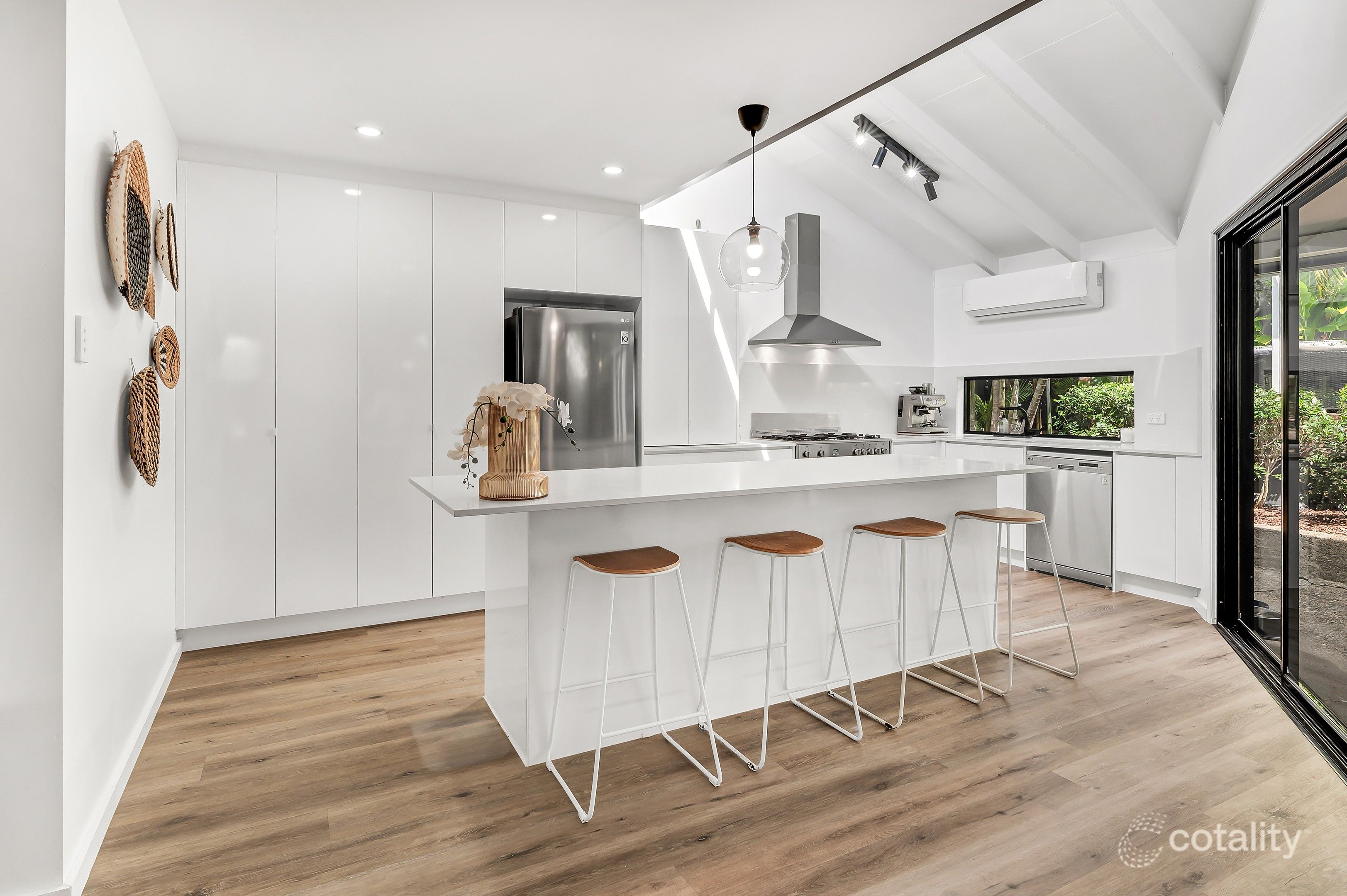 10 Moora St, Ashmore, QLD 4214