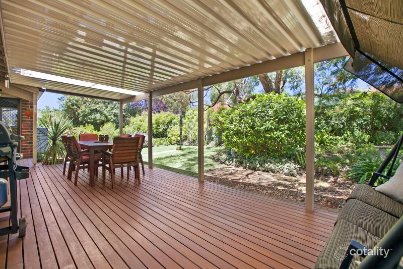 6 Regis Ct, Christie Downs, SA 5164