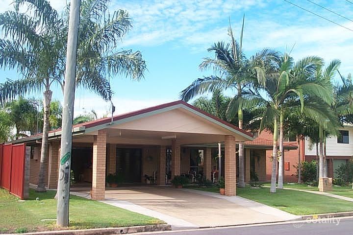 8 Waratah St, Kin Kora, QLD 4680
