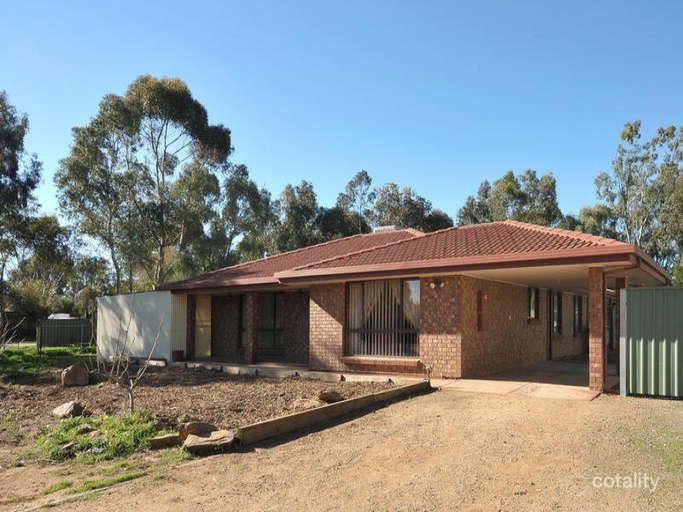 4 Louisa Rd, Lewiston, SA 5501