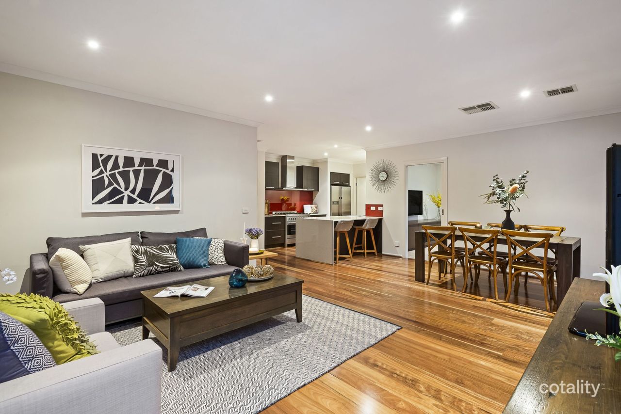 52 Larbert Rd, Mooroolbark, VIC 3138