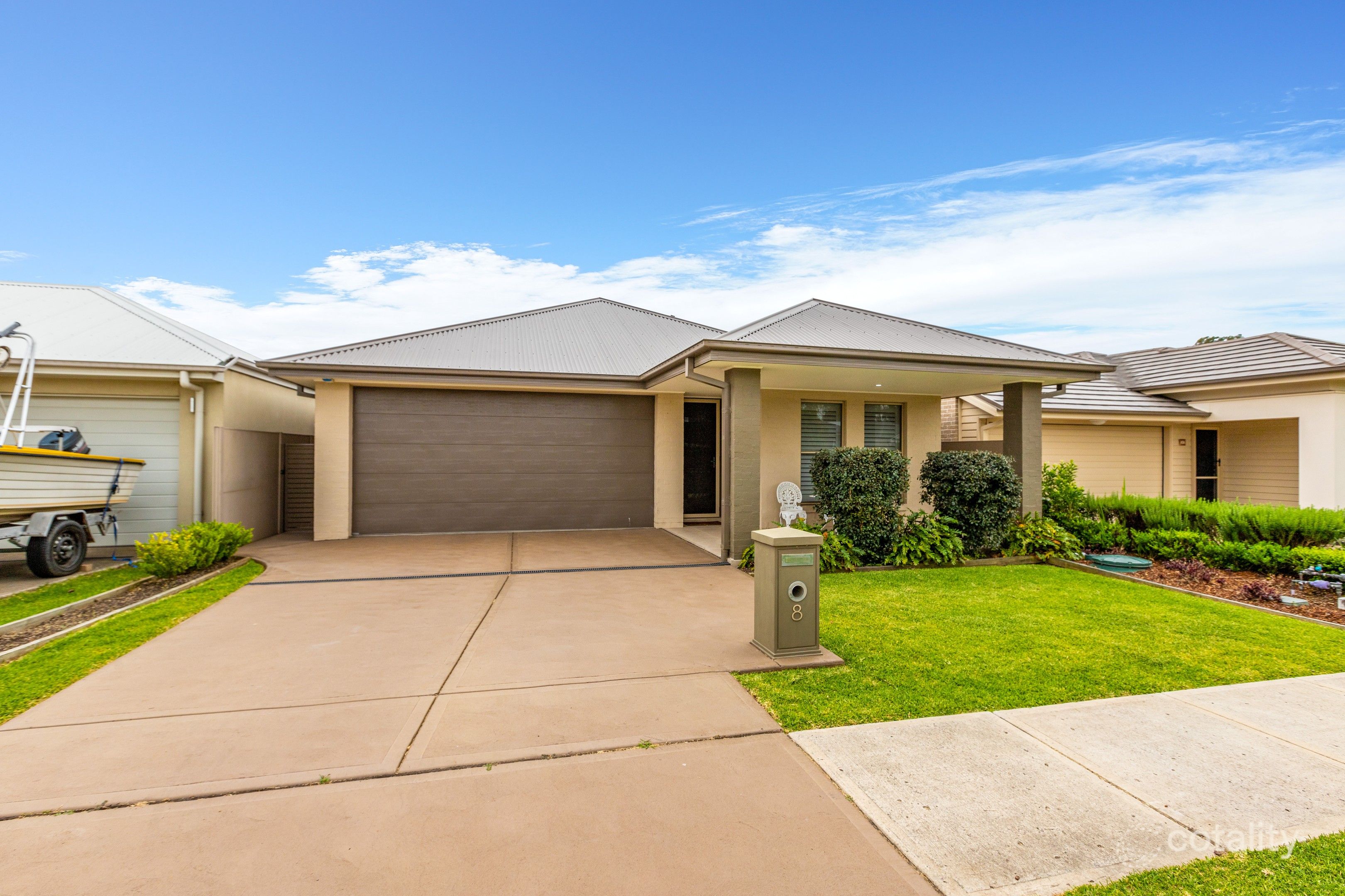 8 Hoban Rd, North Rothbury, NSW 2335