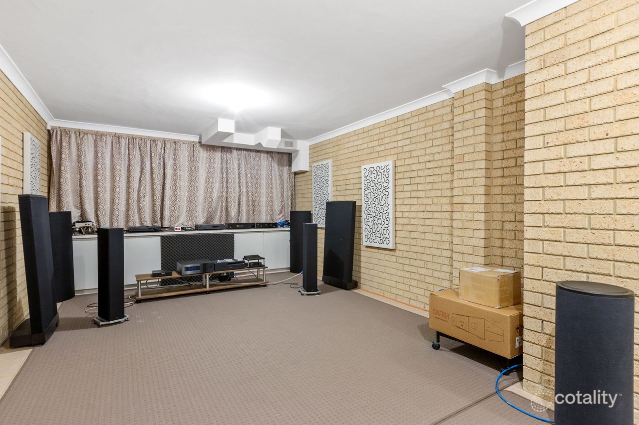 14 Waring Way, Kardinya, WA 6163