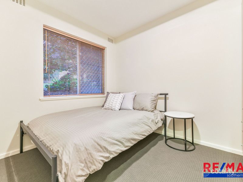 1b/11 Wilson Cres, Wembley Downs, WA 6019