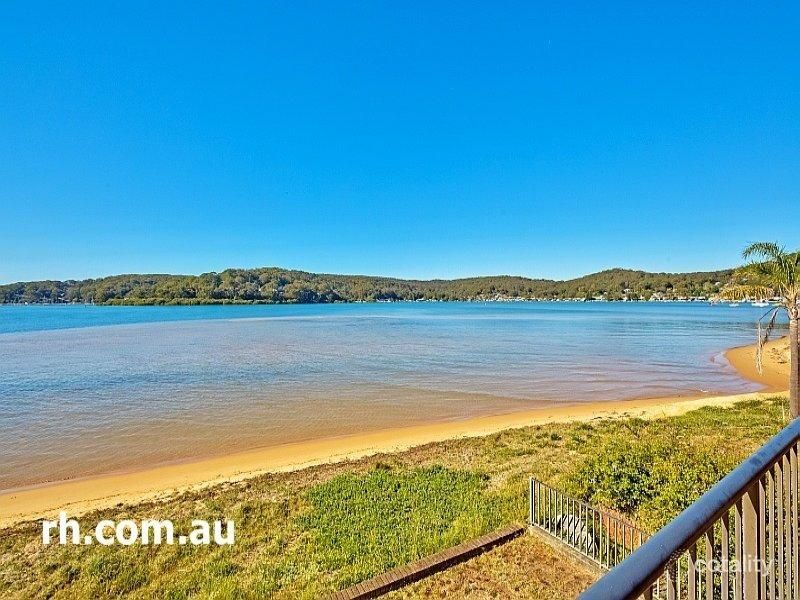 4 Munal Ave, Booker Bay, NSW 2257