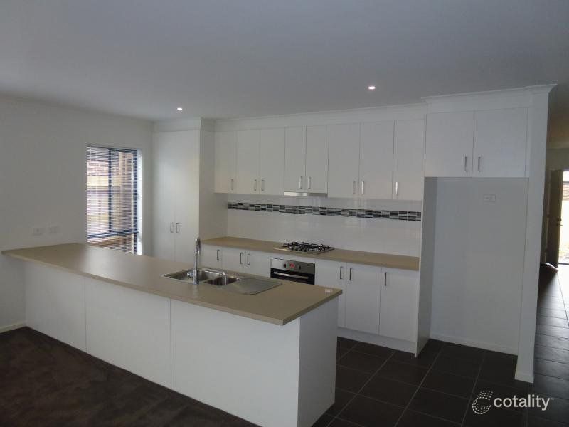 2/34 Weeroona Ave, Hamlyn Heights, VIC 3215