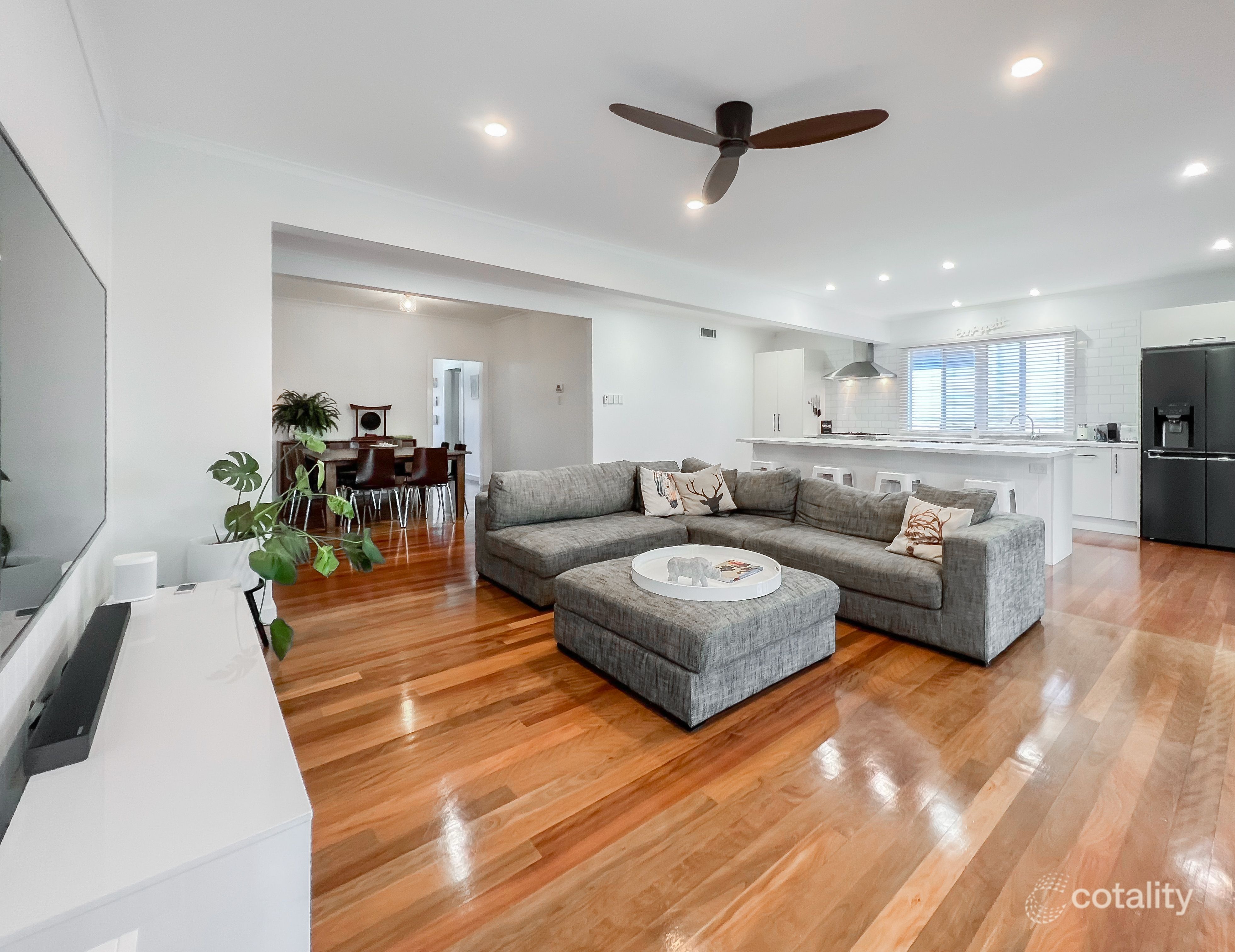 13 Arrowsmith St, Camp Hill, QLD 4152