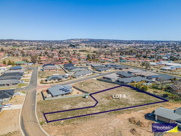 18 Ailsa Cres, Armidale, NSW 2350