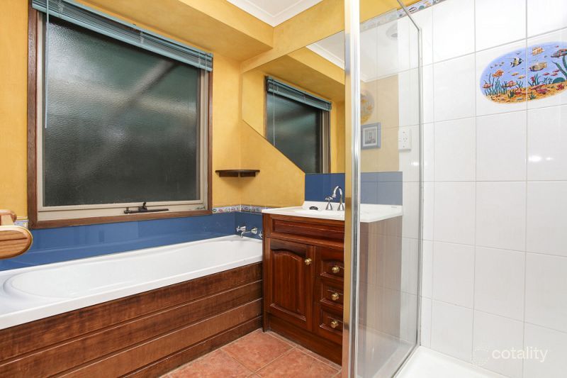 7 Wilong Cl, Kurunjang, VIC 3337