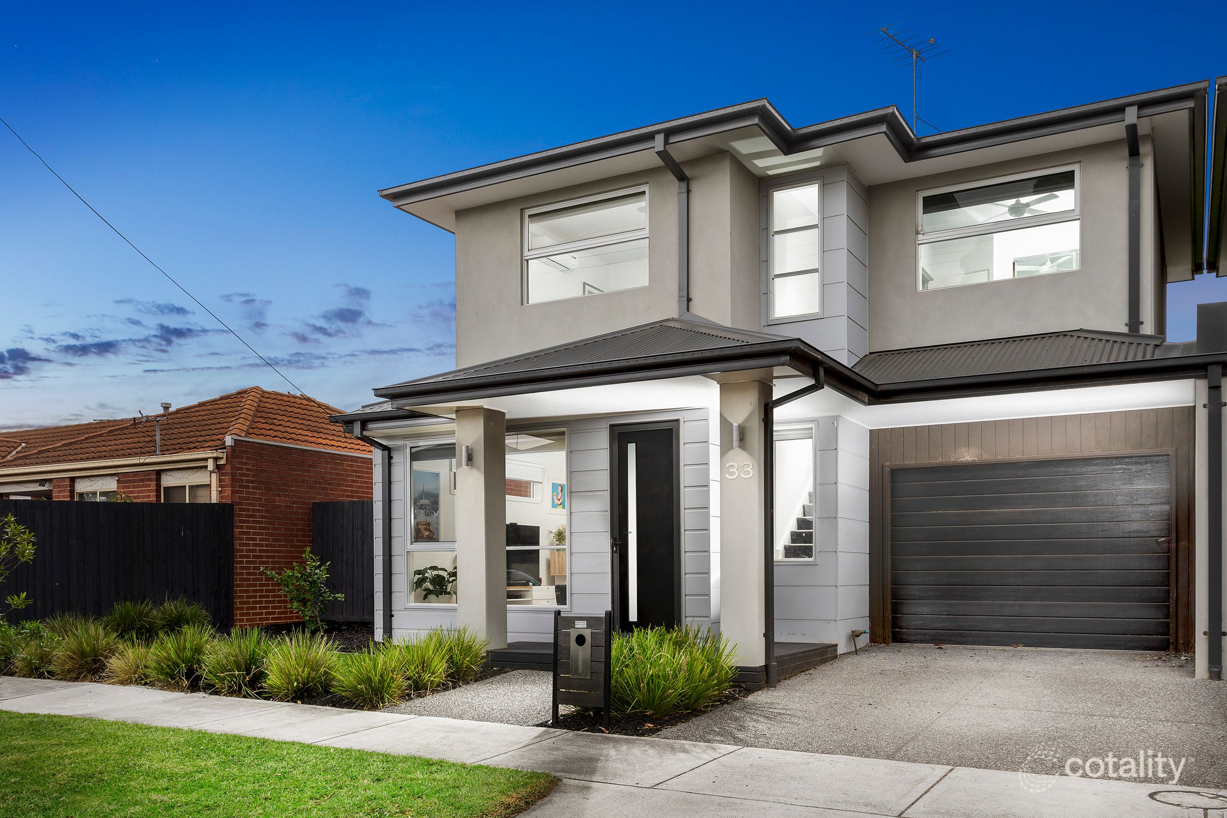 33 Heather Ave, Brooklyn, VIC 3012