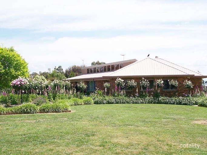 32 Malibu Pl, Traralgon East, VIC 3844