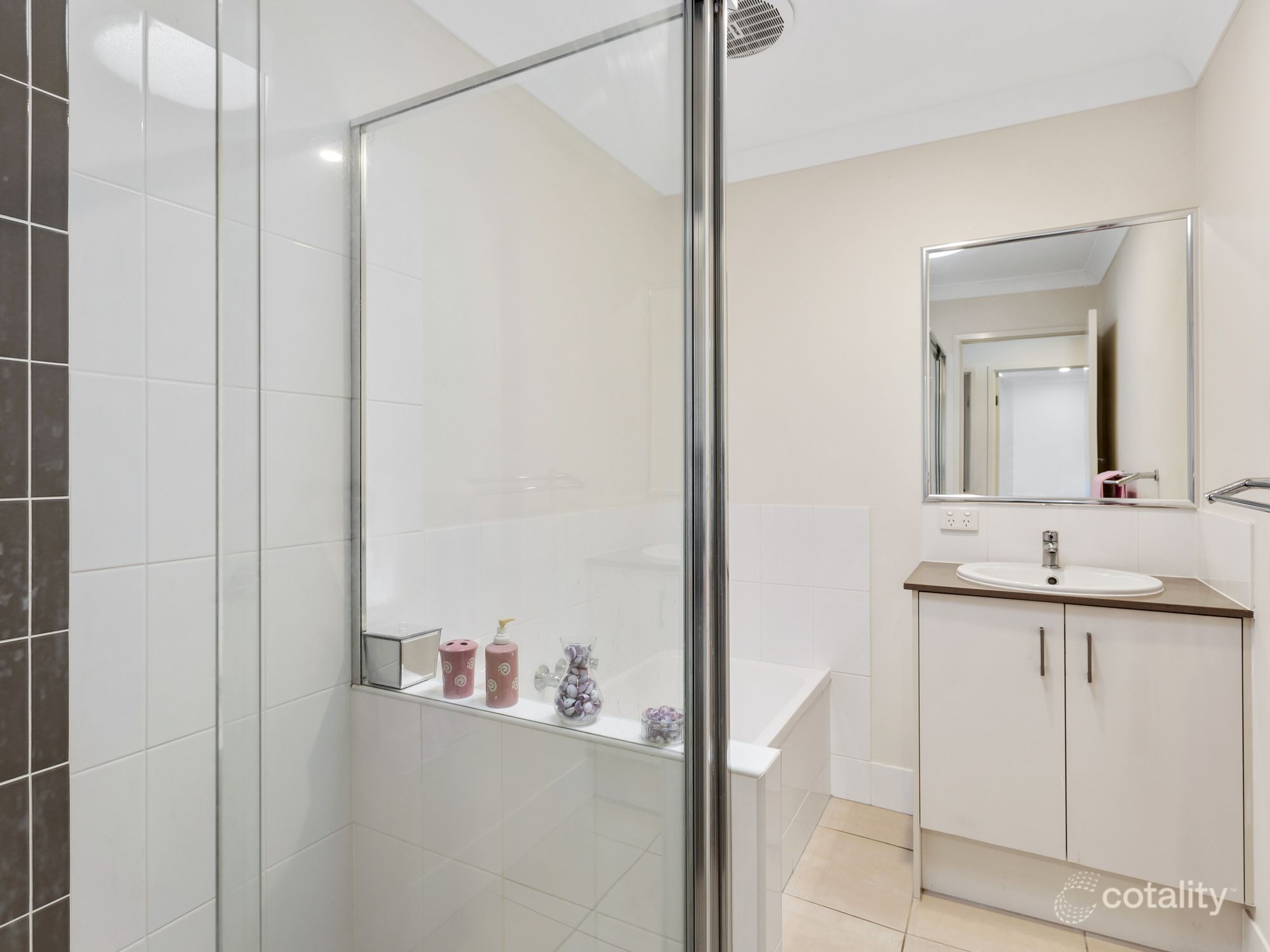 31/1 Emerald Pl, Bridgeman Downs, QLD 4035