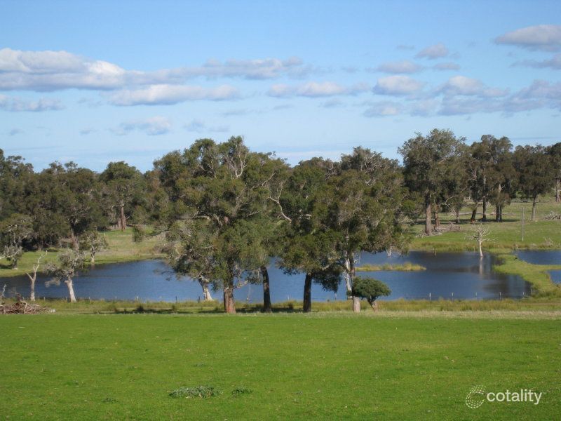 22 Chester Pass Rd, Yakamia, WA 6330