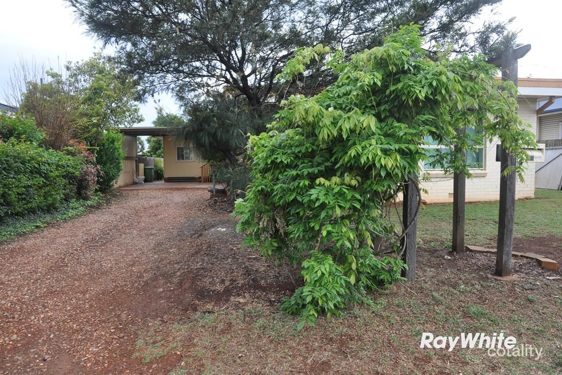 478 Greenwattle St, Wilsonton, QLD 4350