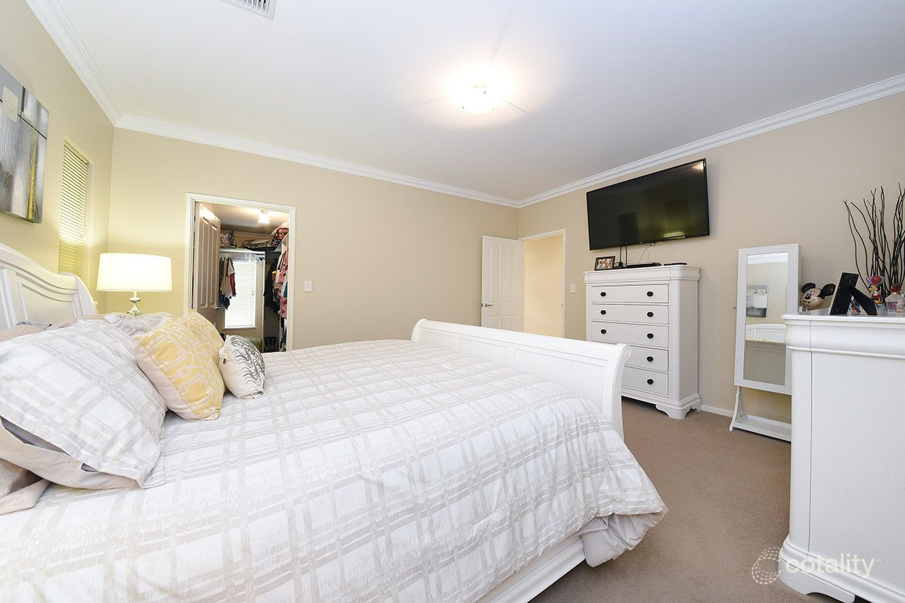 13 Oakbank Cres, Butler, WA 6036