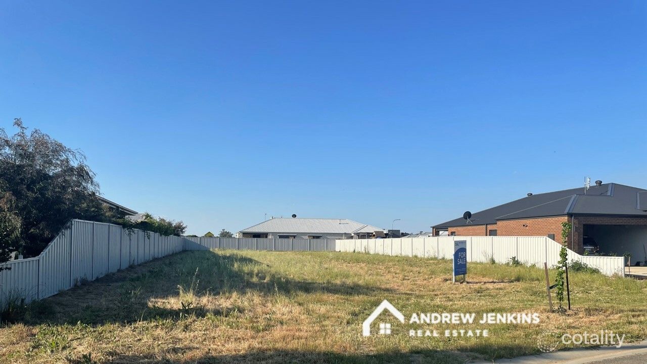 32 Hadley St, Tocumwal, NSW 2714