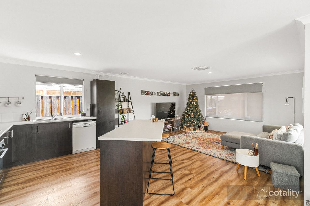 7 Tickner Pde, Ellenbrook, WA 6069