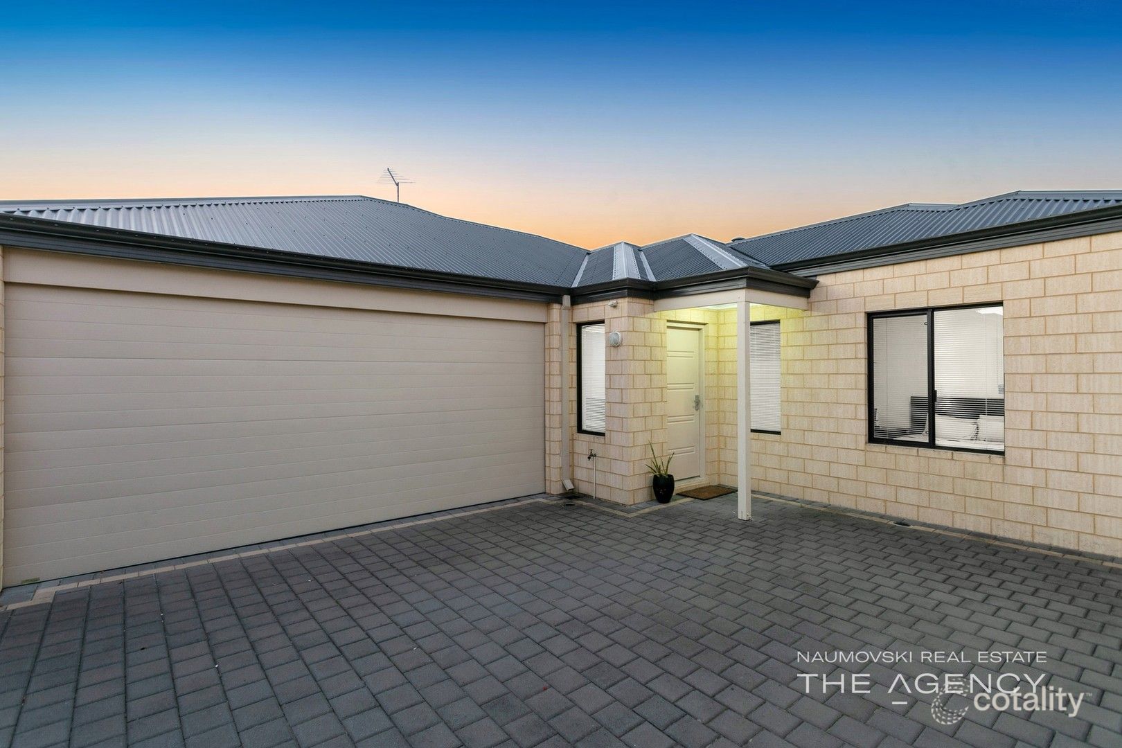 83c Nollamara Ave, Nollamara, WA 6061