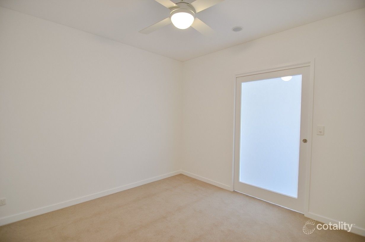 10805/320 Macarthur Ave, Hamilton, QLD 4007