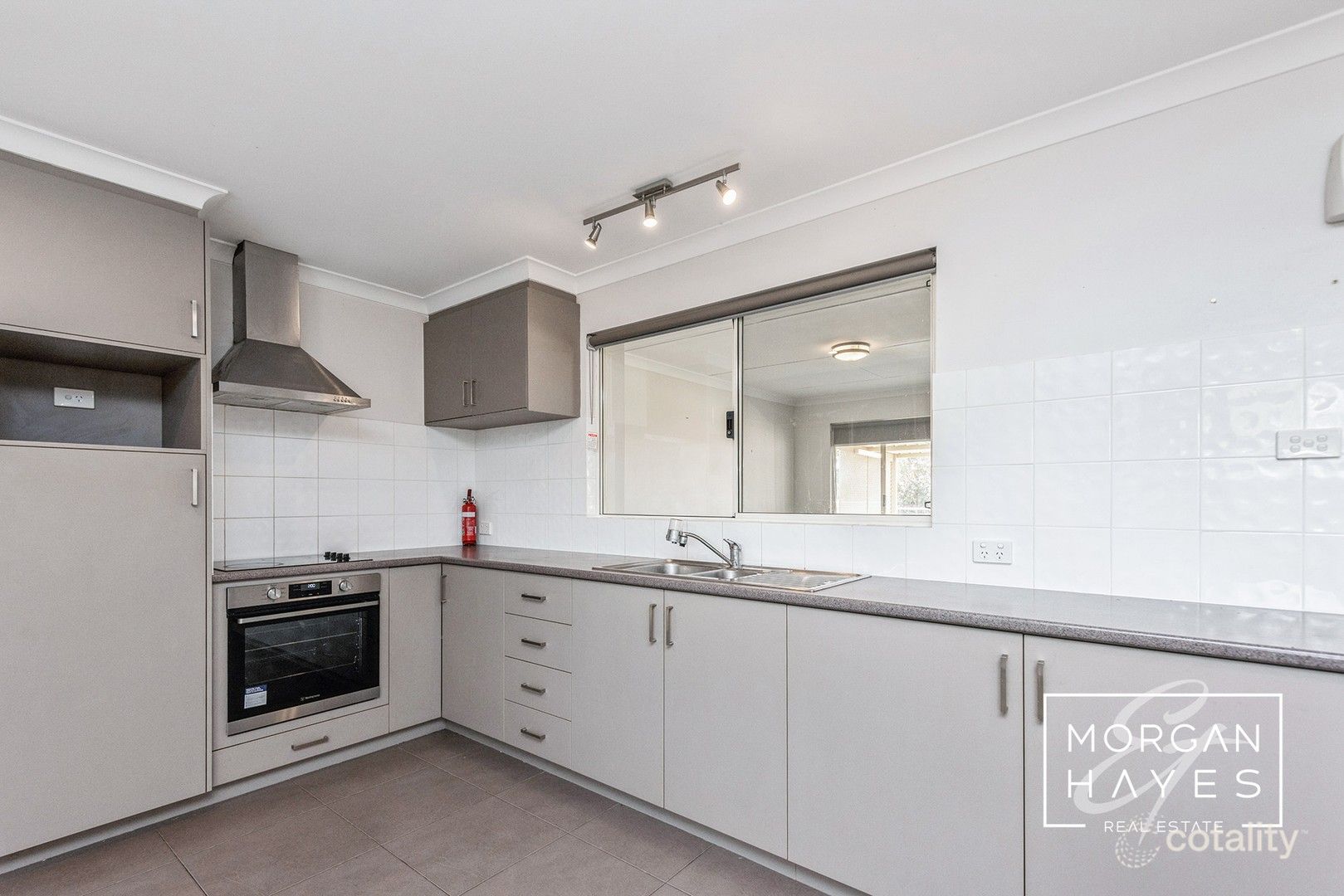 395 Taylor Rd, Forrestdale, WA 6112