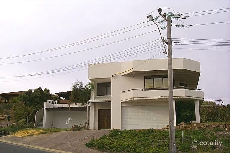 10 Hocking Pde, Sorrento, WA 6020