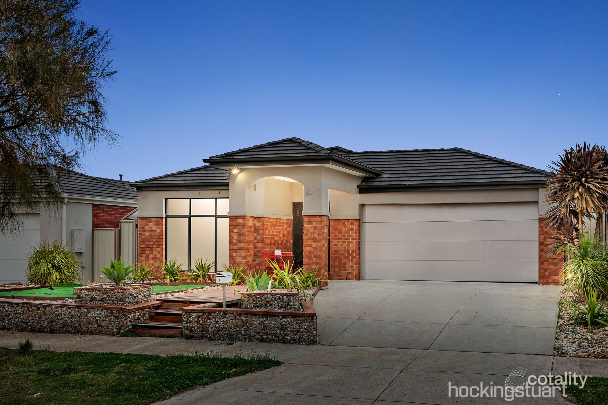 9 Mallow St, Brookfield, VIC 3338