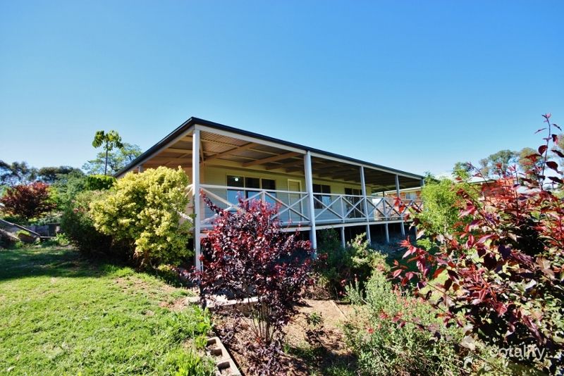 87 Elizabeth St, Young, NSW 2594