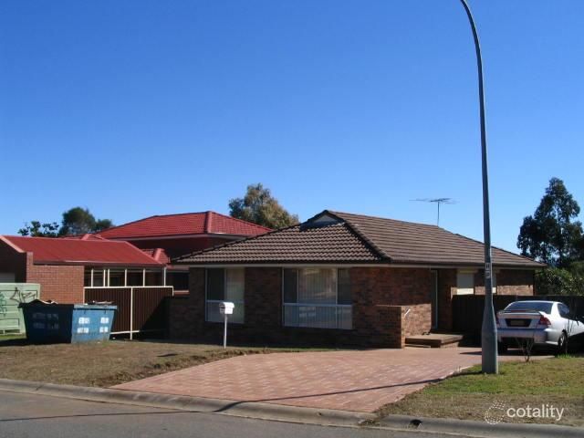 17 Garrick Rd, St Clair, NSW 2759